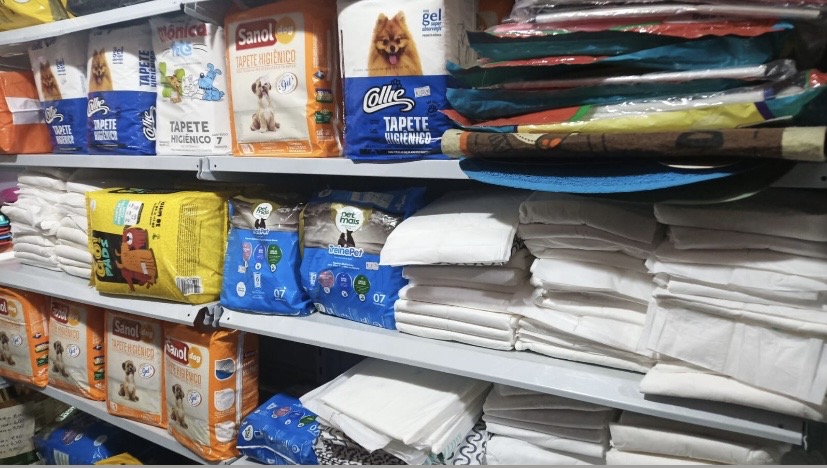 Tapetes higiênicos e produtos de limpeza para pets